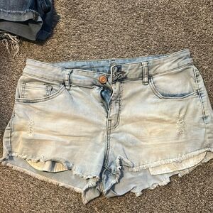 SO Super Stretch Hi Rise Shortie denim Shorts Size 15~distressed